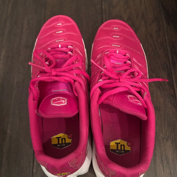 Nike Air Max Plus in a hot pink and white colorway. - Picture 6 of 10